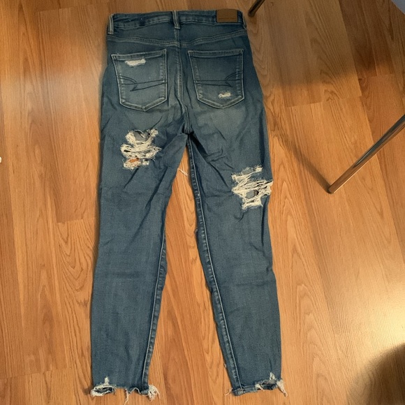 American eagle curvy high rise jeans, ripped, US 4 - Picture 3 of 5